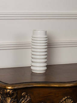 Whispering Homes - Edvin Vase - White