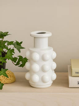 Whispering Homes - Simonia Vase - White