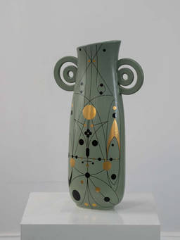 Whispering Homes - Barrit Ceramic Flower Vase - Green