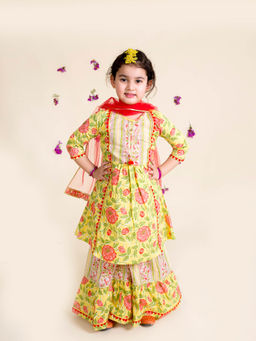 PSPeaches - Girls Yellow Floral Printed Cotton Kurta With Sharara & Dupatta (Set of 3)