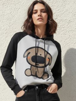 Outzidr - Character Graphic Grey Sweatshirt