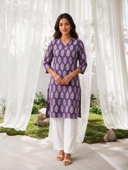 Rangita - Women Purple Floral Rayon Kurta