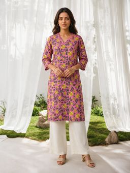 Rangita - Women Pink Floral Rayon Kurta