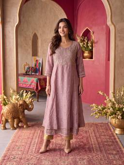 Rangita - Women Pink Embroidered Rayon Kurta