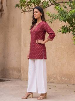 Rangita - Women Maroon Printed Rayon Kurti
