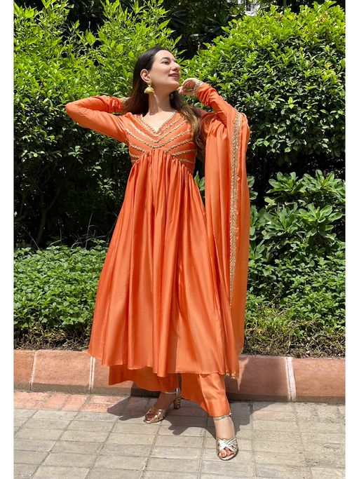 Shop Latest Range Of Luxe Online At Best Offers