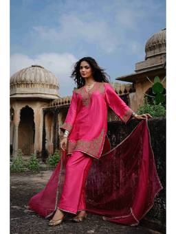 CHARU MAKKAR - Pink Surveen Kurta And Farshi Salwar With Dupatta