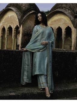 CHARU MAKKAR - Green Prabh Kurta And Palazzo With Dupatta