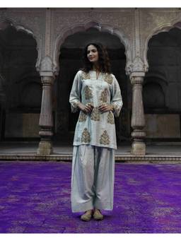 CHARU MAKKAR - Green Nikki Kurta And Farshi Salwar