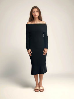 Outzidr - Solid Black Off-Shoulder Midi Party Dress