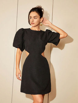 Outzidr - Mini Vacay Dress With Waist Cut Out Detail