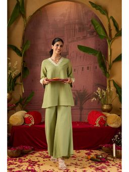 Jaipur Kurti - Green Floral Embroidered Straight Viscose Rayon Kurta with Palazzo