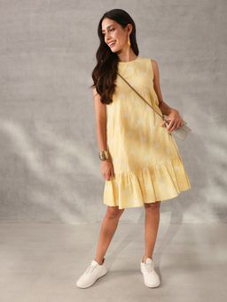 ISHIN - Comfy Yellow Chambray Schiffli Regular Fit Dress