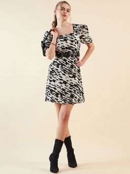 Freehand - Women Abstract Print Shift Dress with Belt