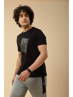 Turtle - Men Knitted Black Printed Slim Fit Crew Neck T-Shirt
