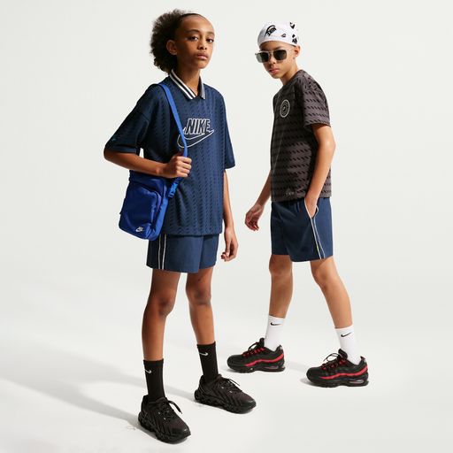Nike Sportswear - Older Kids' Woven Shorts