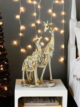 At Home by Nilkamal - Mother Son Giraffe Showpiece Gold