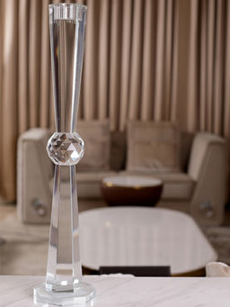 Aarvi Decor - Transparent Central Orb Candle Holder