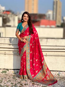ELITE WEAVES - Pink Viscose Woven Saree With Unstitched Blouse