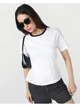 Bewakoof - Women's White T-Shirt