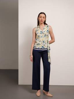 FABLE STREET - Off White Viscose Floral Comfortable Sleeveless V-Neck Wrap Top