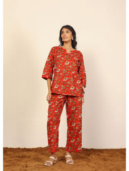 Kaori By Shreya - Red Floral Print Round Neck Co-Ord (Set of 2)