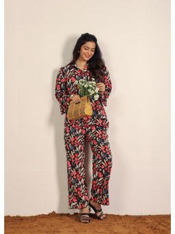 Kaori By Shreya - Black Floral Print Collared Co-Ord (Set of 2)