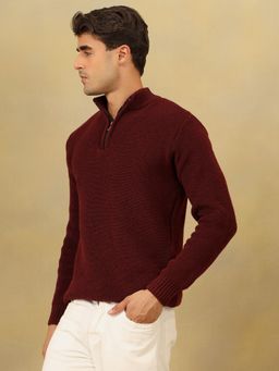 Kvetoo - Men Wine Acrylic Textured Regular Fit Sweater