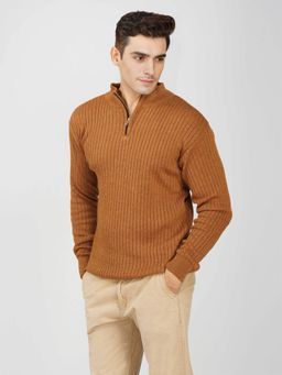Kvetoo - Men Mustard Acrylic Textured Regular Fit Sweater