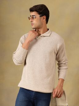 Kvetoo - Men Cream Acrylic Textured Regular Fit Sweater