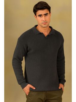 Kvetoo - Men Charcoal Acrylic Textured Regular Fit Sweater