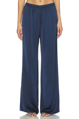 Amanda Uprichard - Mariko Pant