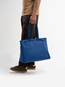 DailyObjects - Unisex Solid Pivot Weekender Duffle Bag With Detachable Strap - Lagoon (M)