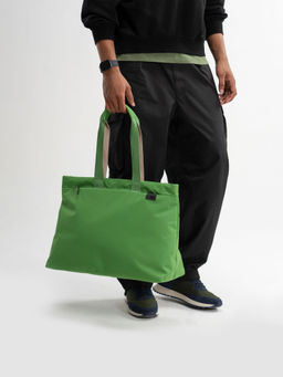 DailyObjects - Unisex Solid Pivot Weekender Duffle Bag With Detachable Strap - Seagrass (M)