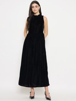 Styli - Womens Velvet Black Midi Dress