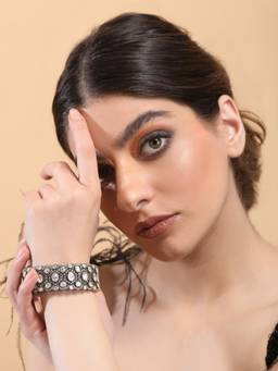 Auraa Trends - 22Kt Gold Plated Kundan Bangles