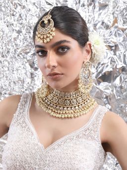 Auraa Trends - 22Kt Gold Plated Kundan Golden Choker Jewellery Set