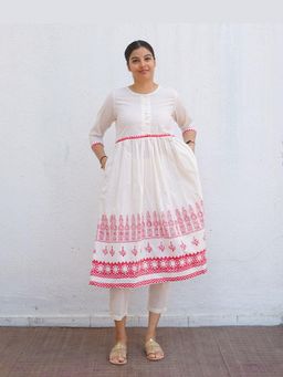 Chidiyaa - White Pure Cotton Self Design Hand Block Kurta with Pant