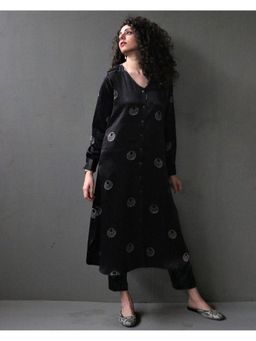 Chidiyaa - Black Self Design A-Line Kurta with Pant