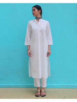 Chidiyaa - Ivory Pure Cotton Geometric Hand Block Kurta with Pant