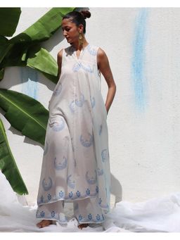 Chidiyaa - White Pure Cotton Floral Hand Block Kurta with Palazzo