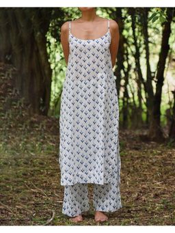 Myoho - White Water Petal Spaghetti Kurta and Pant
