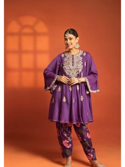 Tanu Malhotra - Embroidered Purple Kurta with Pant and Dupatta