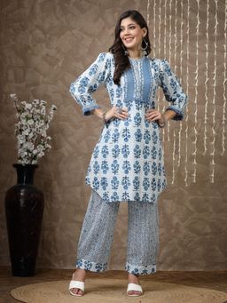 Nayam by lakshita - Blue Floral Kurta with Pant (Set of 2)