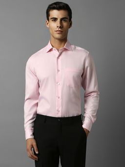 Louis Philippe - Men Pink Classic Fit Solid Full Sleeves Formal Shirt