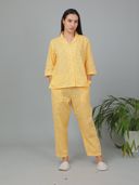 Yellow color option, Currently selected