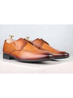 PRIVO - Tan Lace Up Derbies