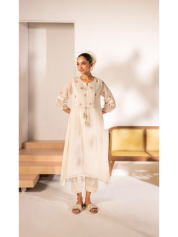 AM by Anita Mittal - Zia Cross-Stitch Mul Chanderi White Kurta with Pant