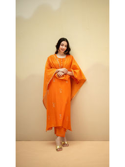 AM by Anita Mittal - Chandini Mul Chanderi Aline Orange Kurta with Pant and Dupatta