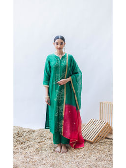AM by Anita Mittal - Bhini Silk Chadneri Green Kurta with Pant and Dupatta